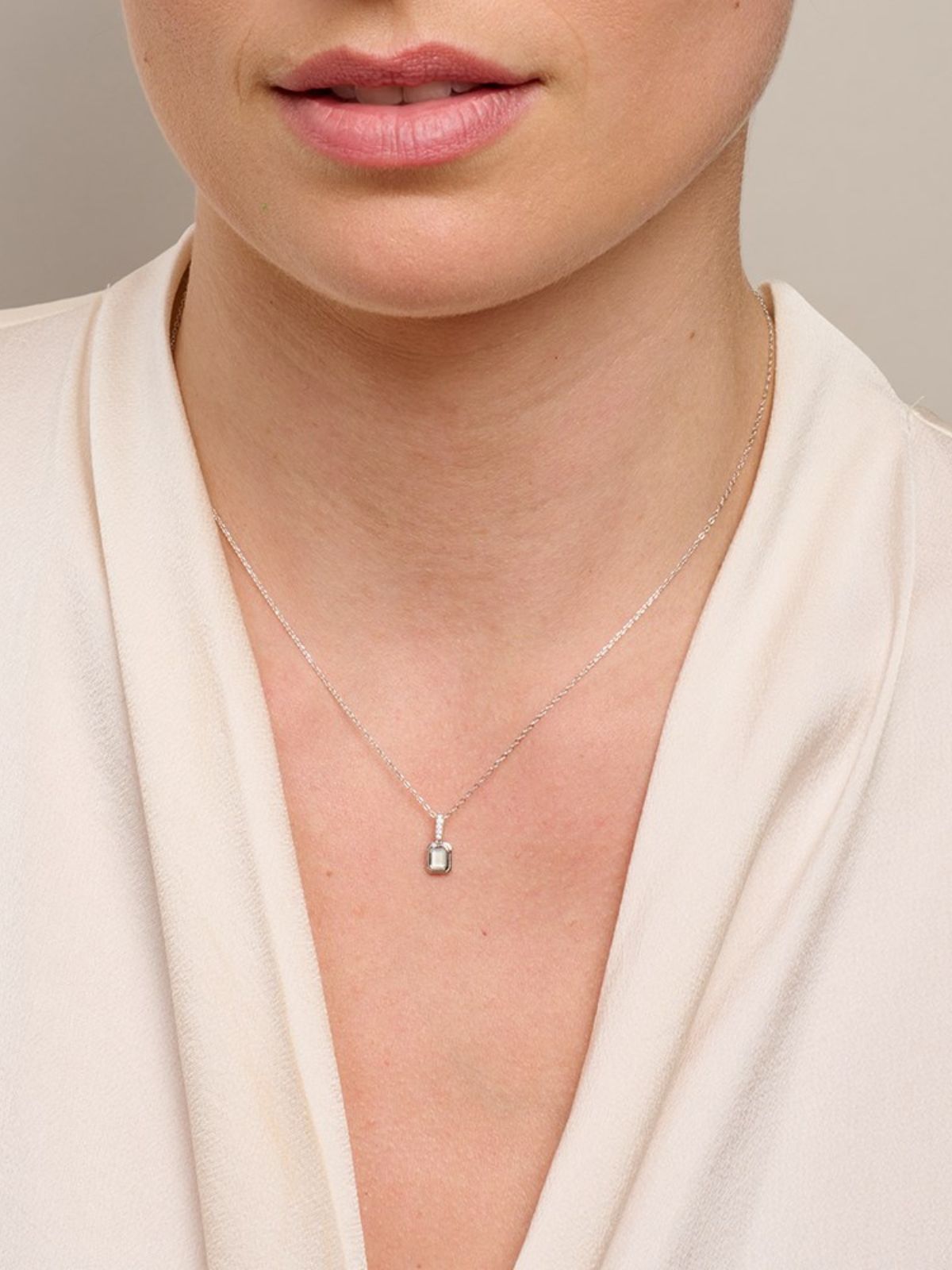 Britt Necklace - Silver Moonstone