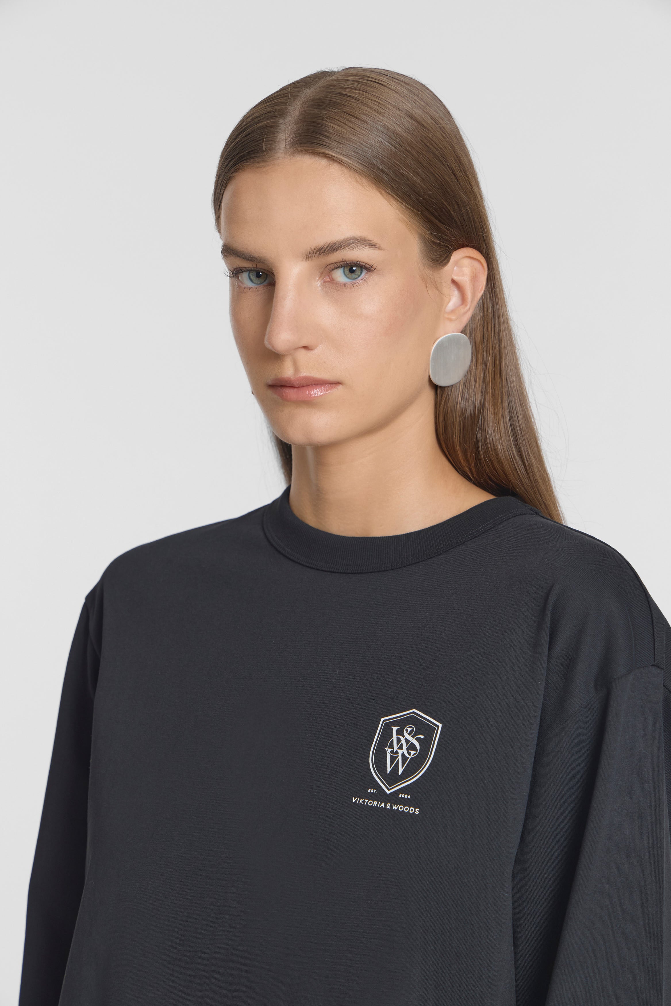 V&W Crest Longsleeve - Black