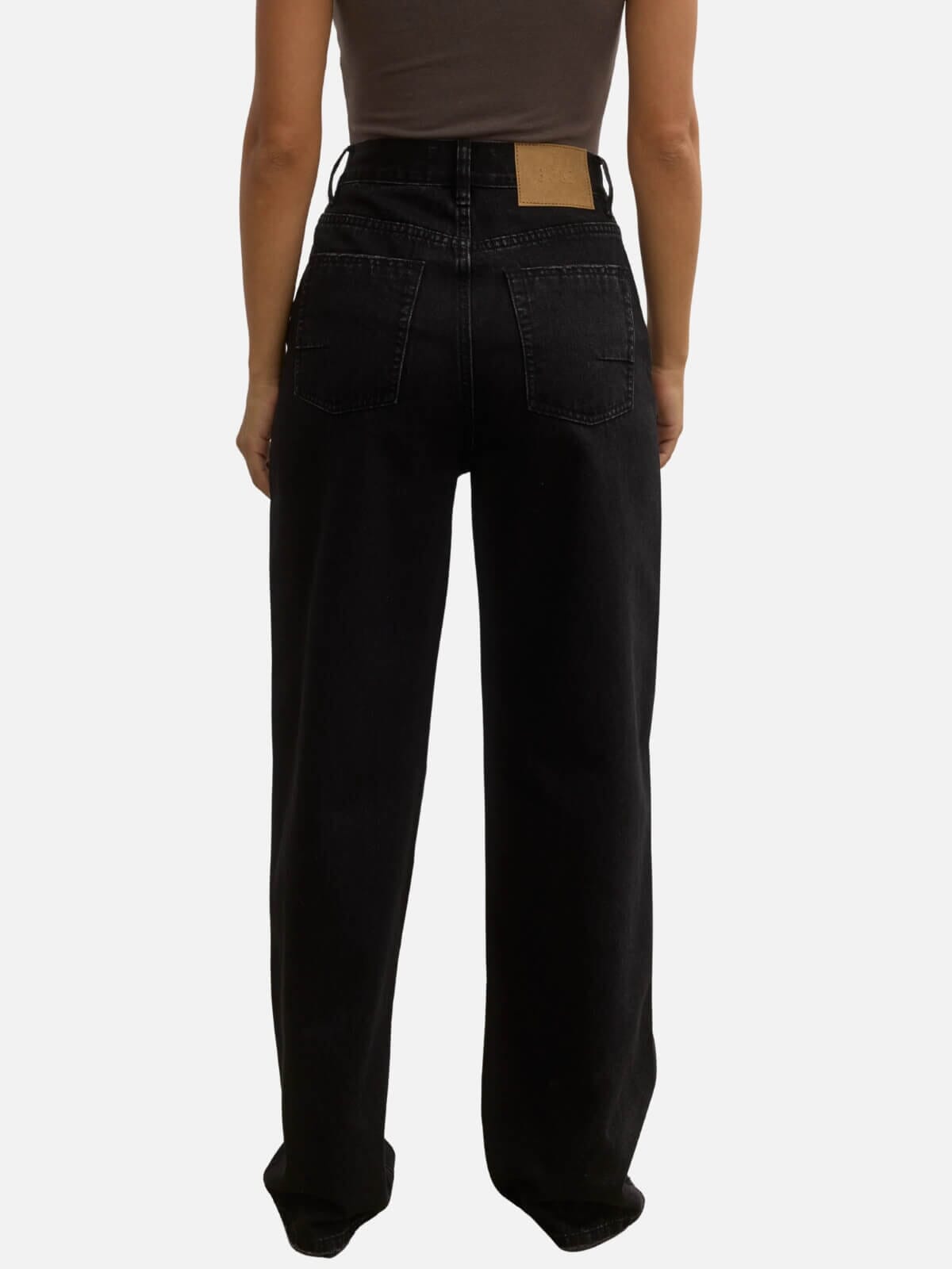 Bayse | Vera Jean - Backstage Black | Perlu