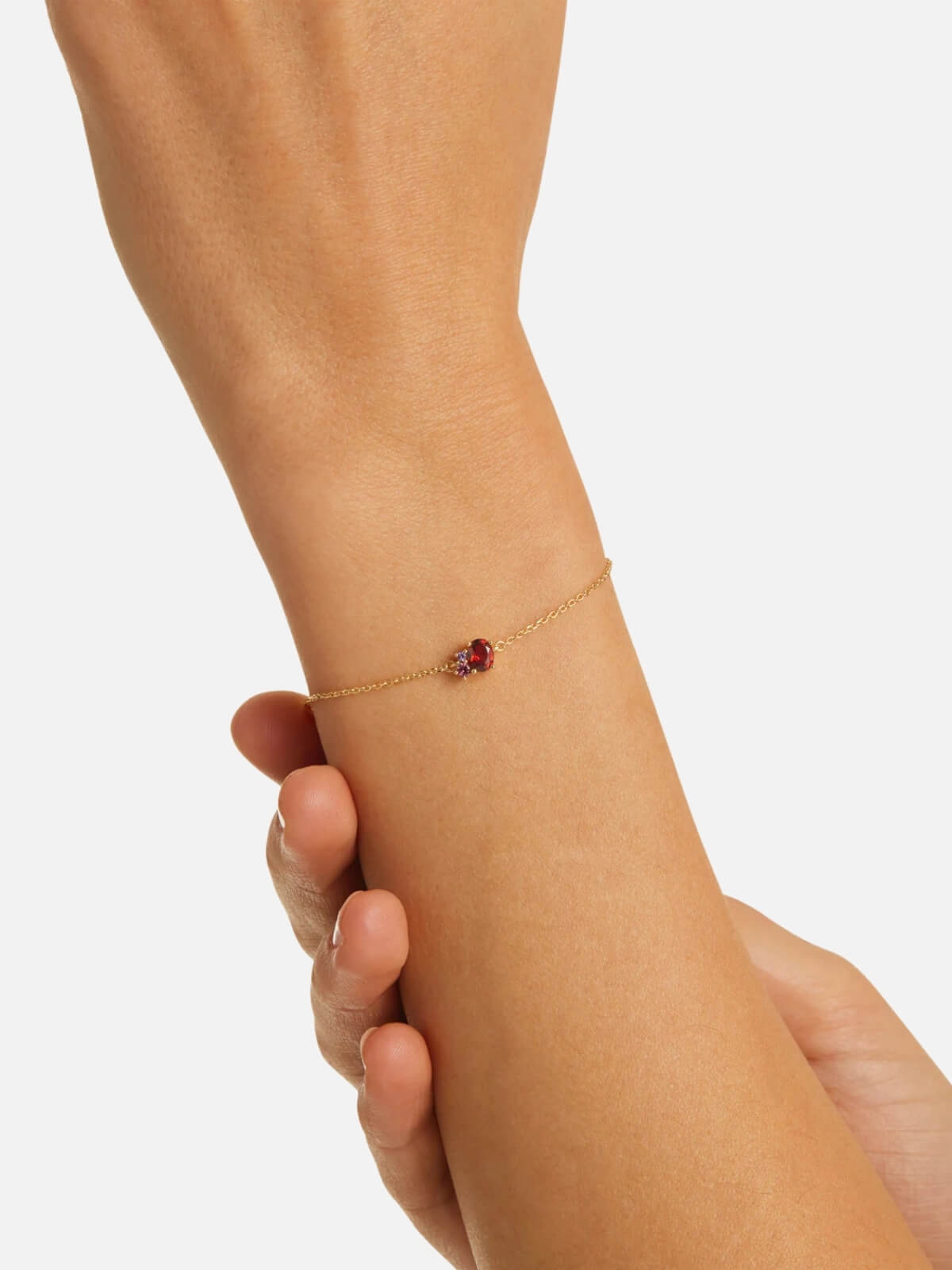 By Charlotte | 18k Gold Vermeil Kindred Birthstone Bracelet - January | Perlu