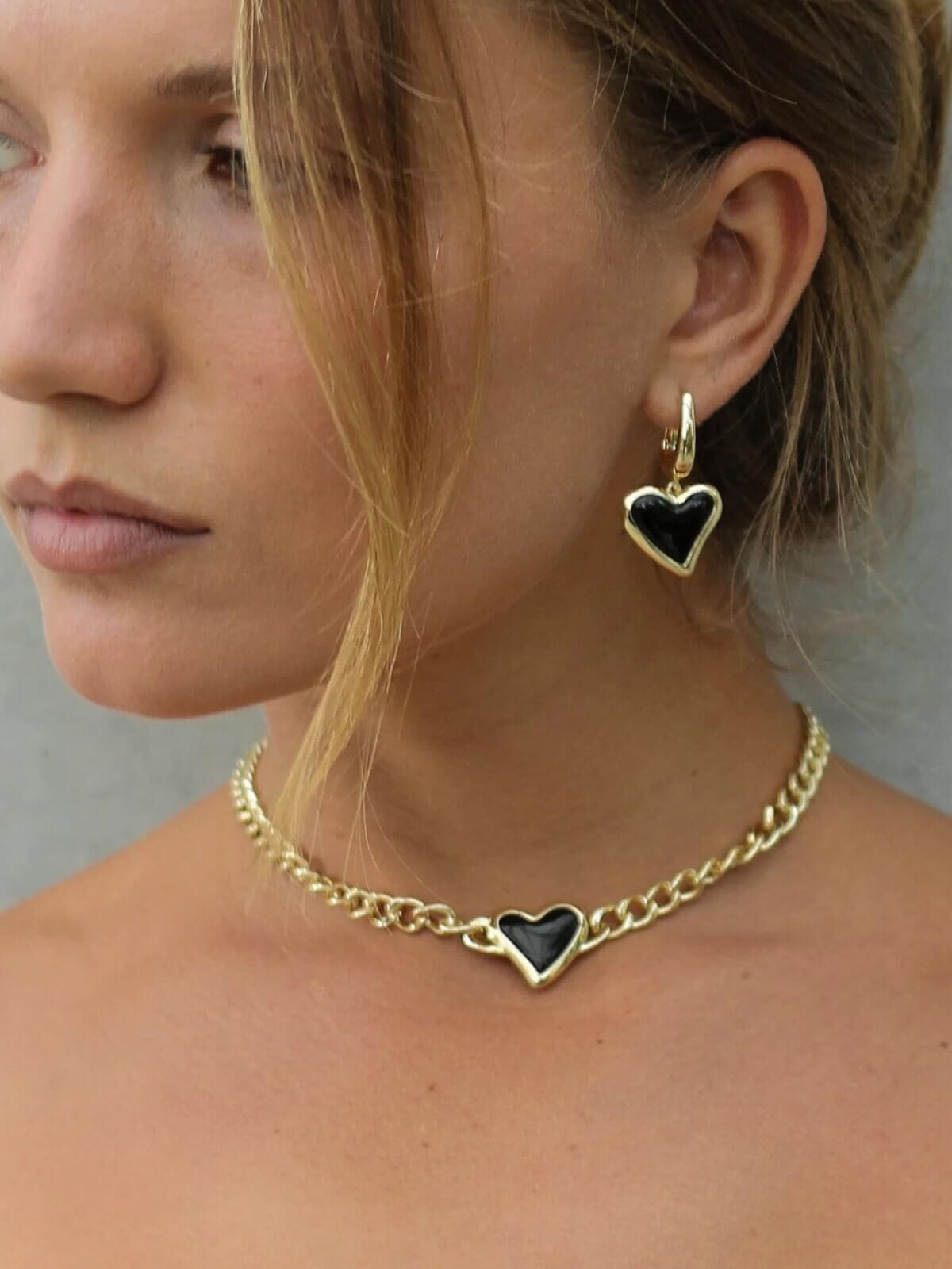 F+H | Whitney Heart Choker: 18K Gold Plating | Perlu