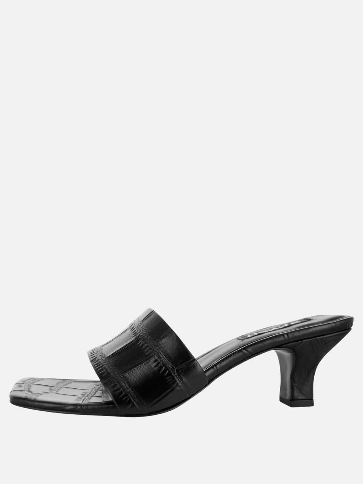 Page - Ebony Shoes SENSO 