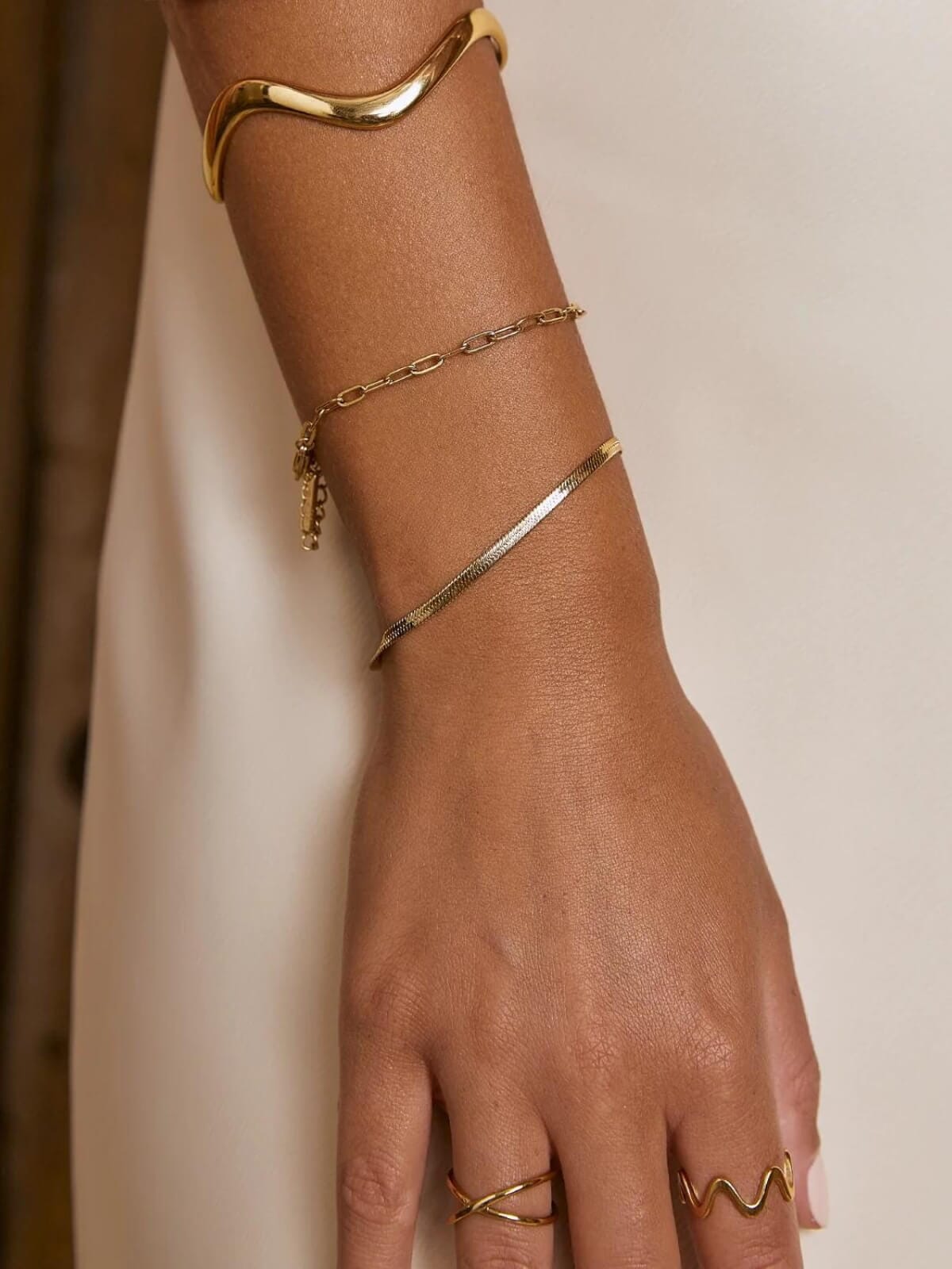 Arms Of Eve | Granada Bracelet - Gold | Perlu