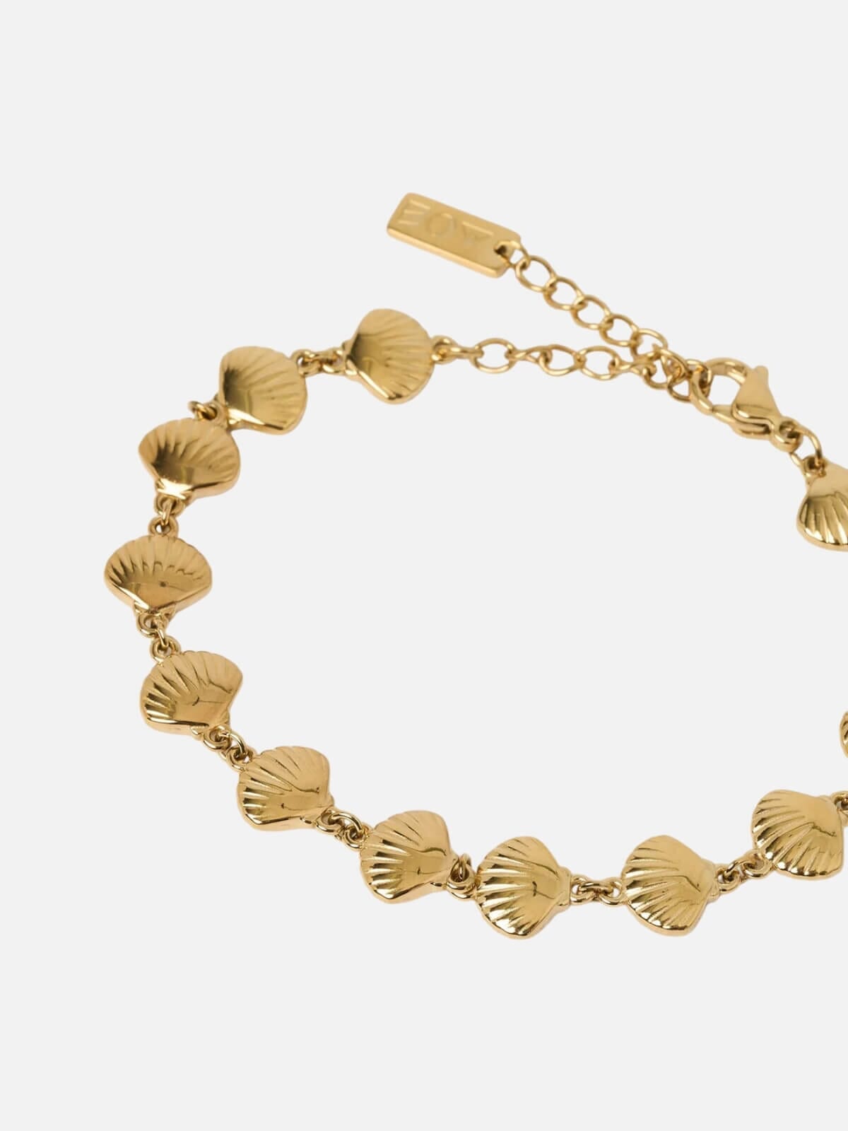 Arms Of Eve | Mariella Bracelet - Gold | Perlu