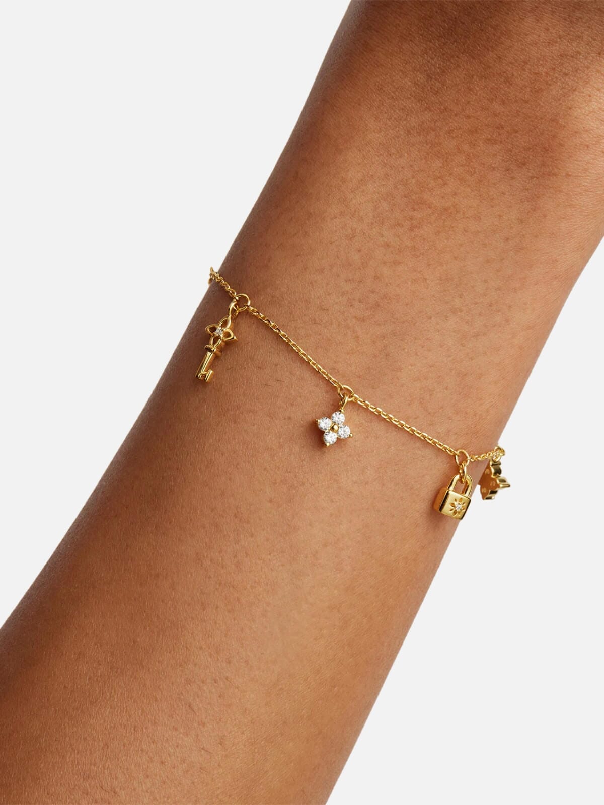 By Charlotte | 18k Gold Vermeil Love Unlocked Charm Bracelet | Perlu