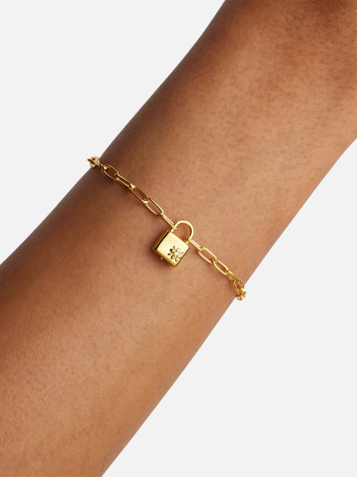 By Charlotte | 18k Gold Vermeil Promise of Us Lotus Padlock Bracelet | Perlu