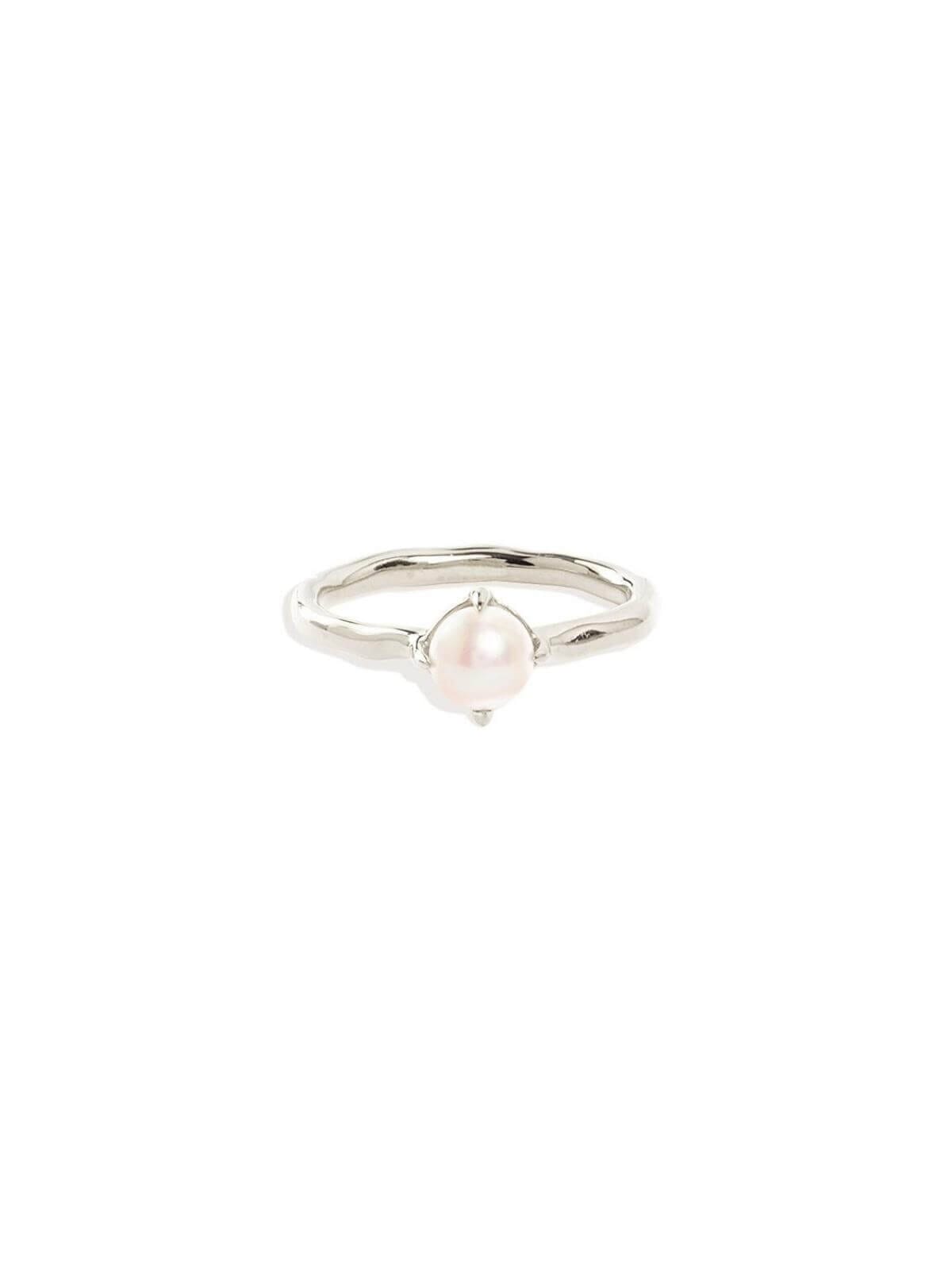 By Charlotte | Endless Grace Pearl Ring - Silver | Perlu