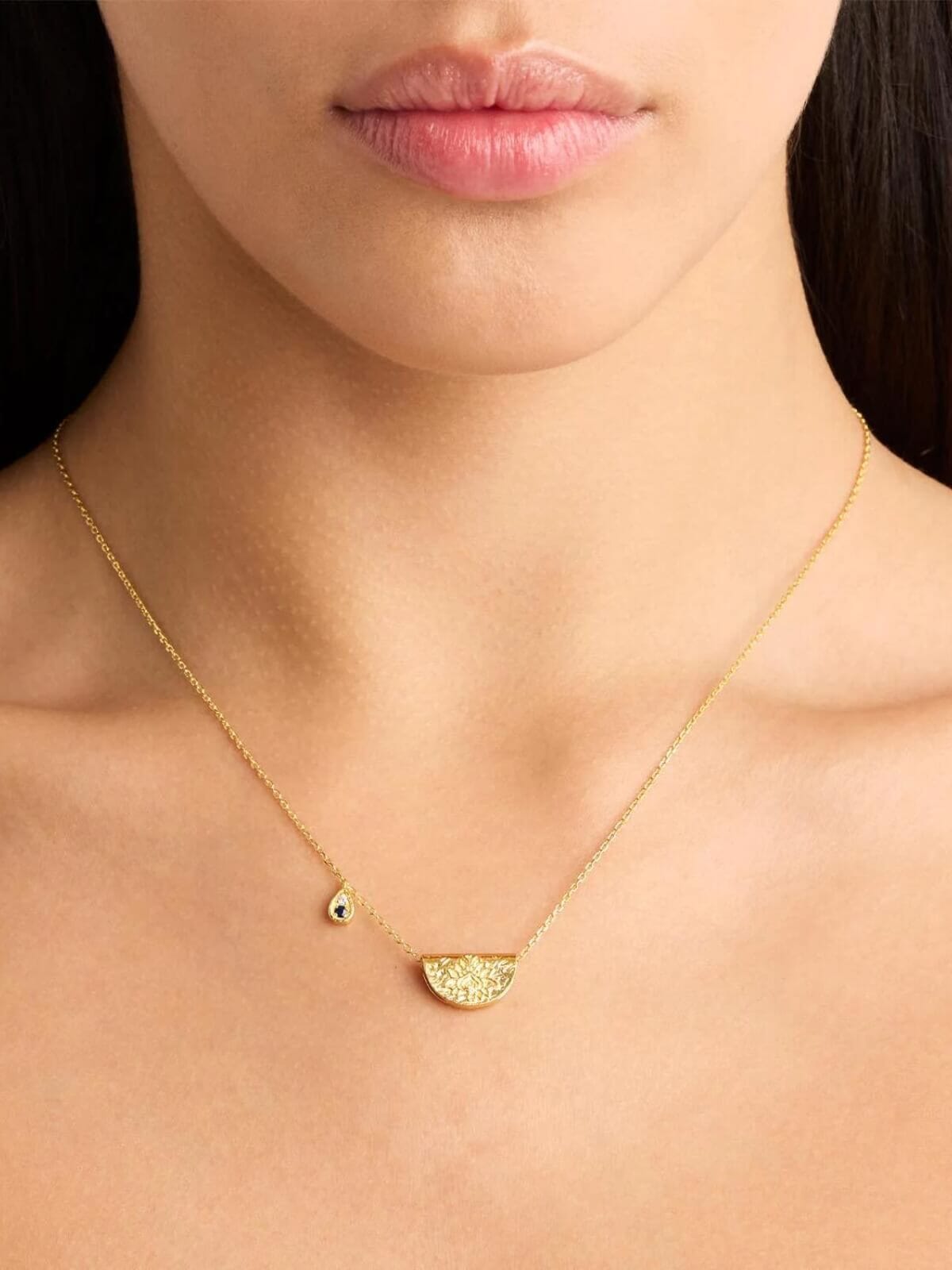 By Charlotte | Lotus Birthstone Necklace - September | Sapphire - Gold | Perlu 