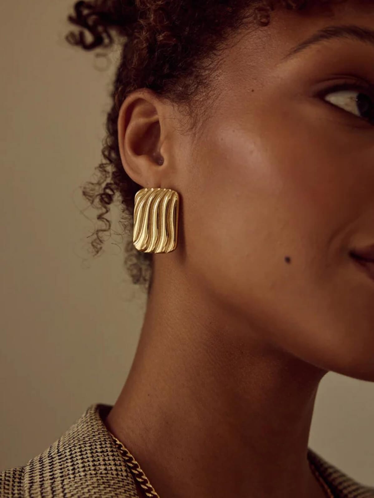 Cendre | Chelsea Earrings - Gold | Perlu
