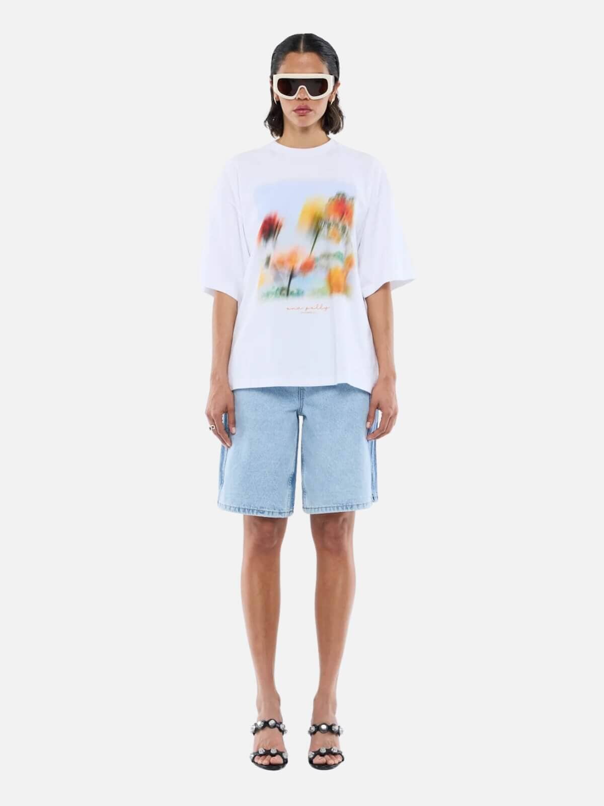Blurred Daisy Frame Tee - White Tops Ena Pelly 