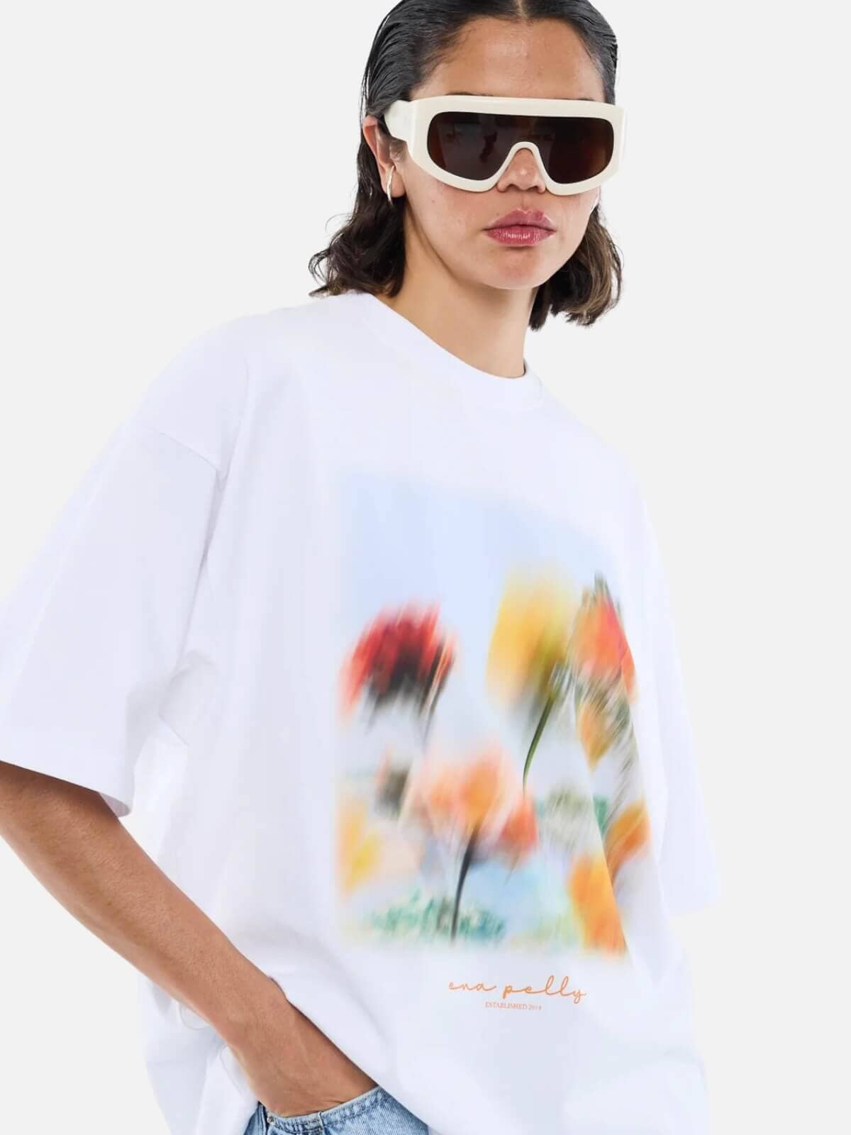 Blurred Daisy Frame Tee - White Tops Ena Pelly 