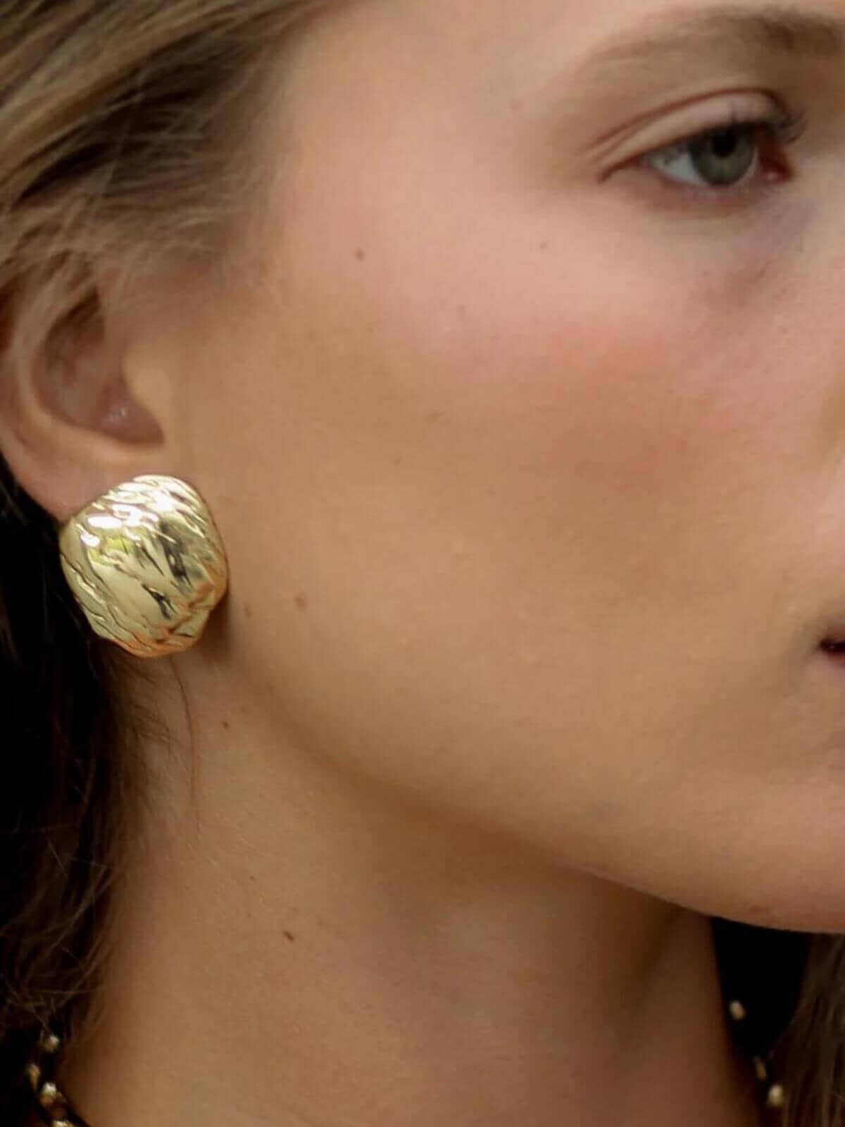F+H | Oyster Disc Earrings: Brass + 18K Gold Plating | Perlu