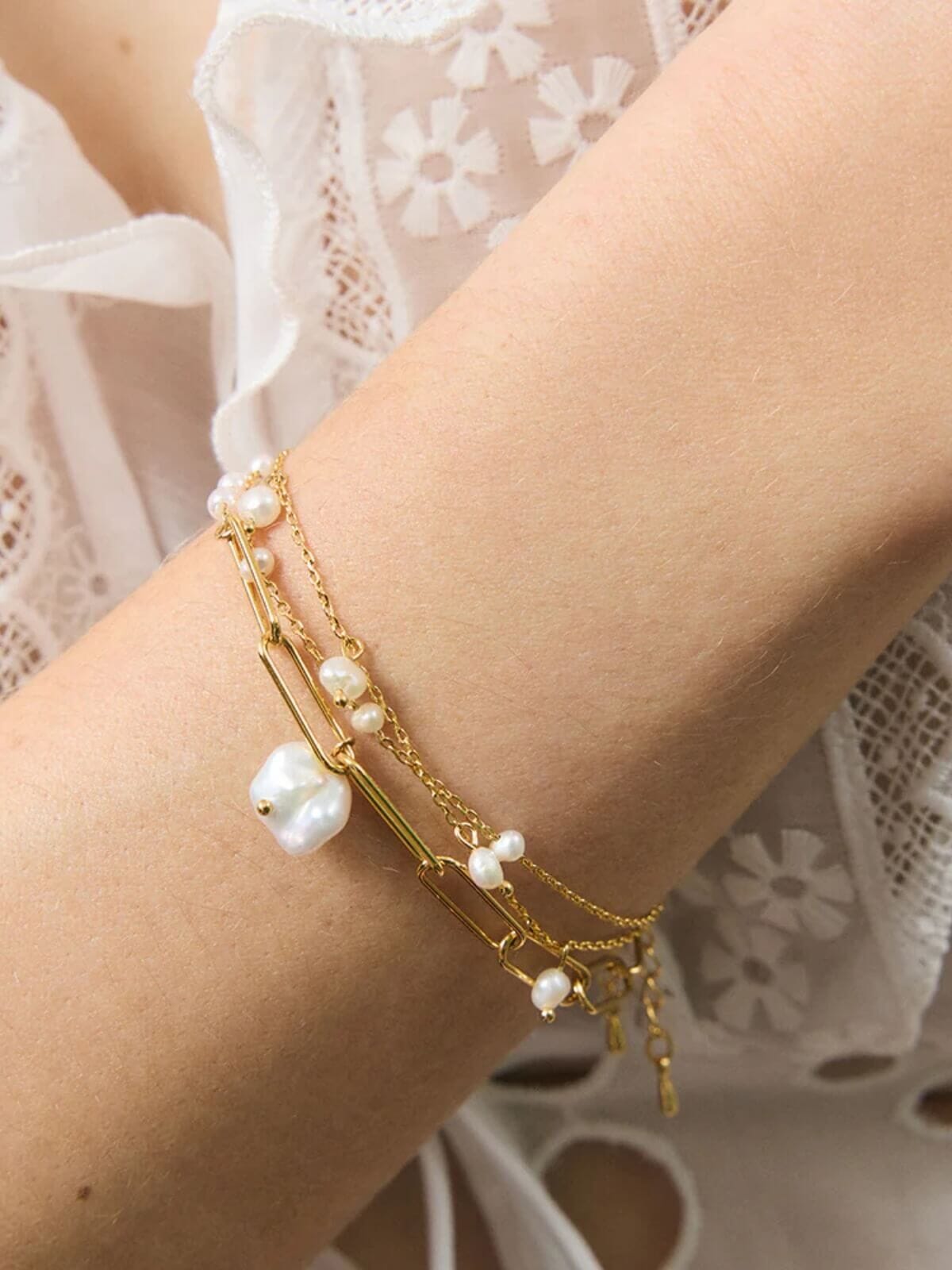 Cobi Bracelet - Gold Bracelets Jolie & Deen 
