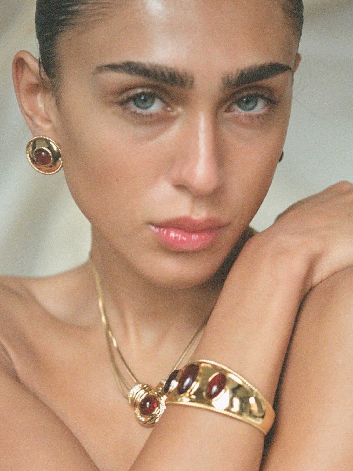 The Shiraz Studs - Gold