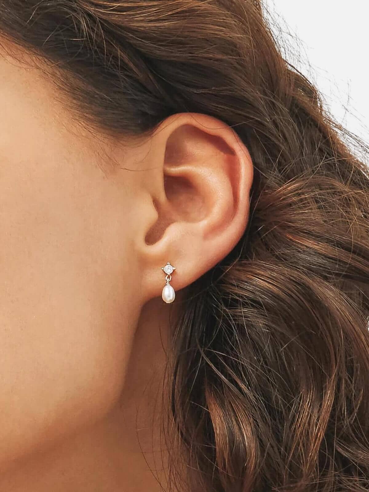 Saint Valentine | Aspen Mini Drop Earrings - Gold | Perlu