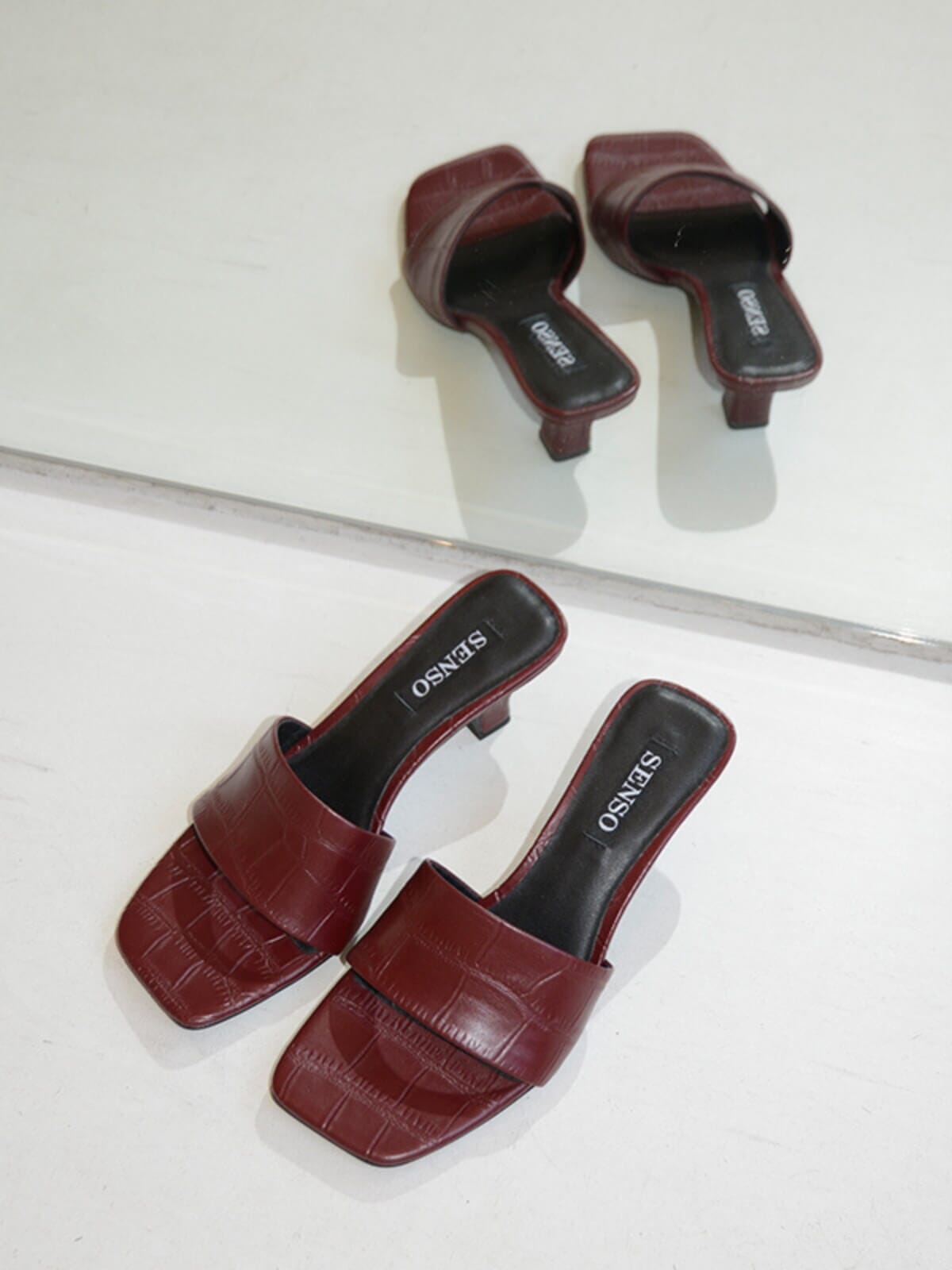 Page - Merlot Shoes SENSO 