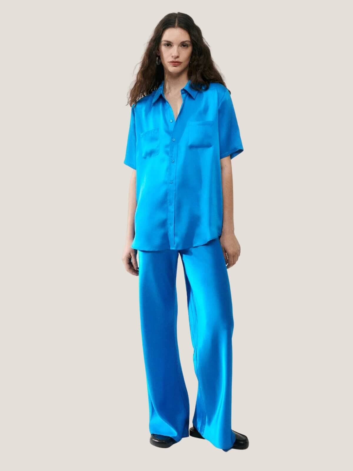 Silk Laundry | Short Sleeve Boyfriend Shirt - Coast Blue | Perlu