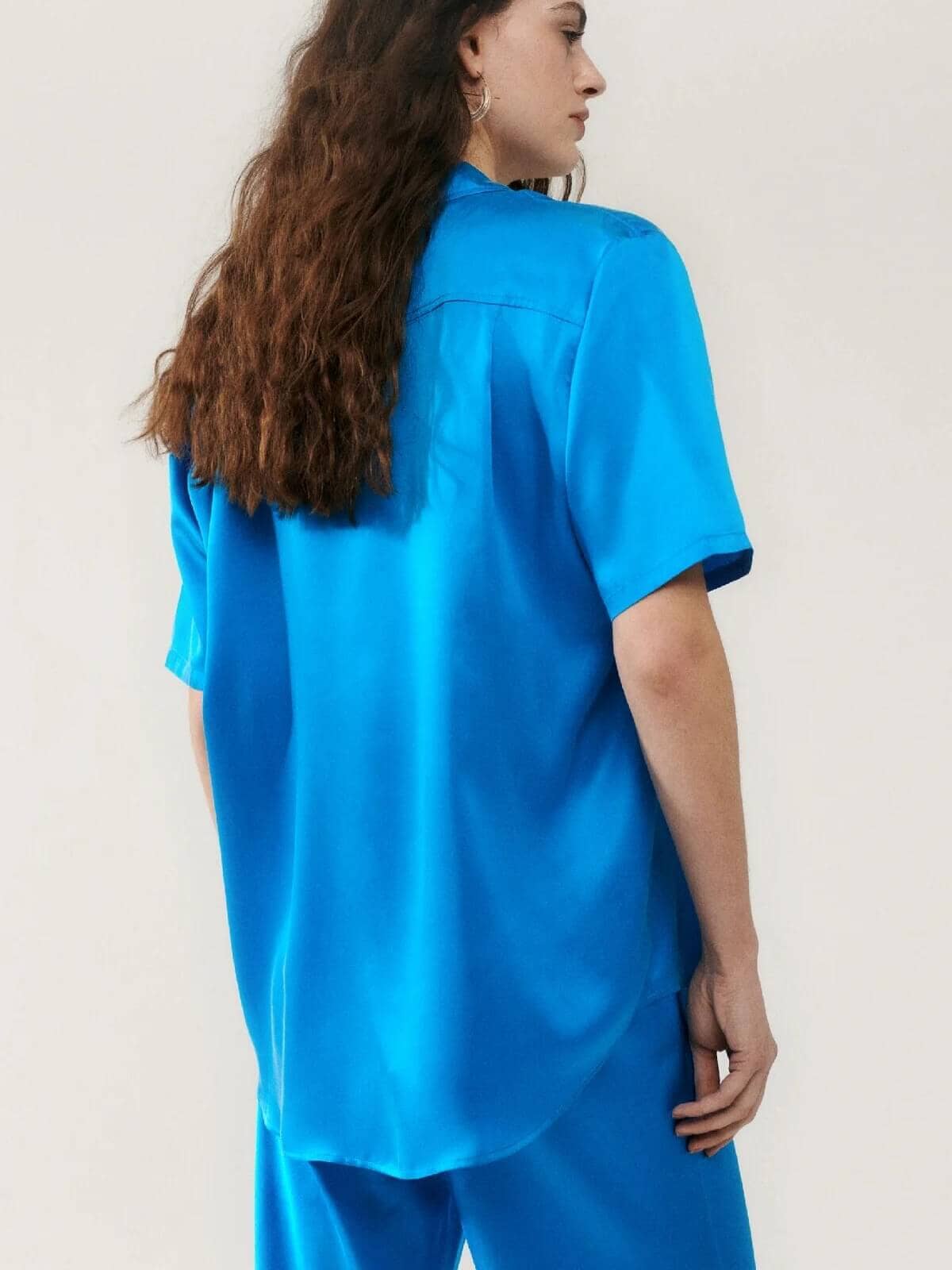 Silk Laundry | Short Sleeve Boyfriend Shirt - Coast Blue | Perlu