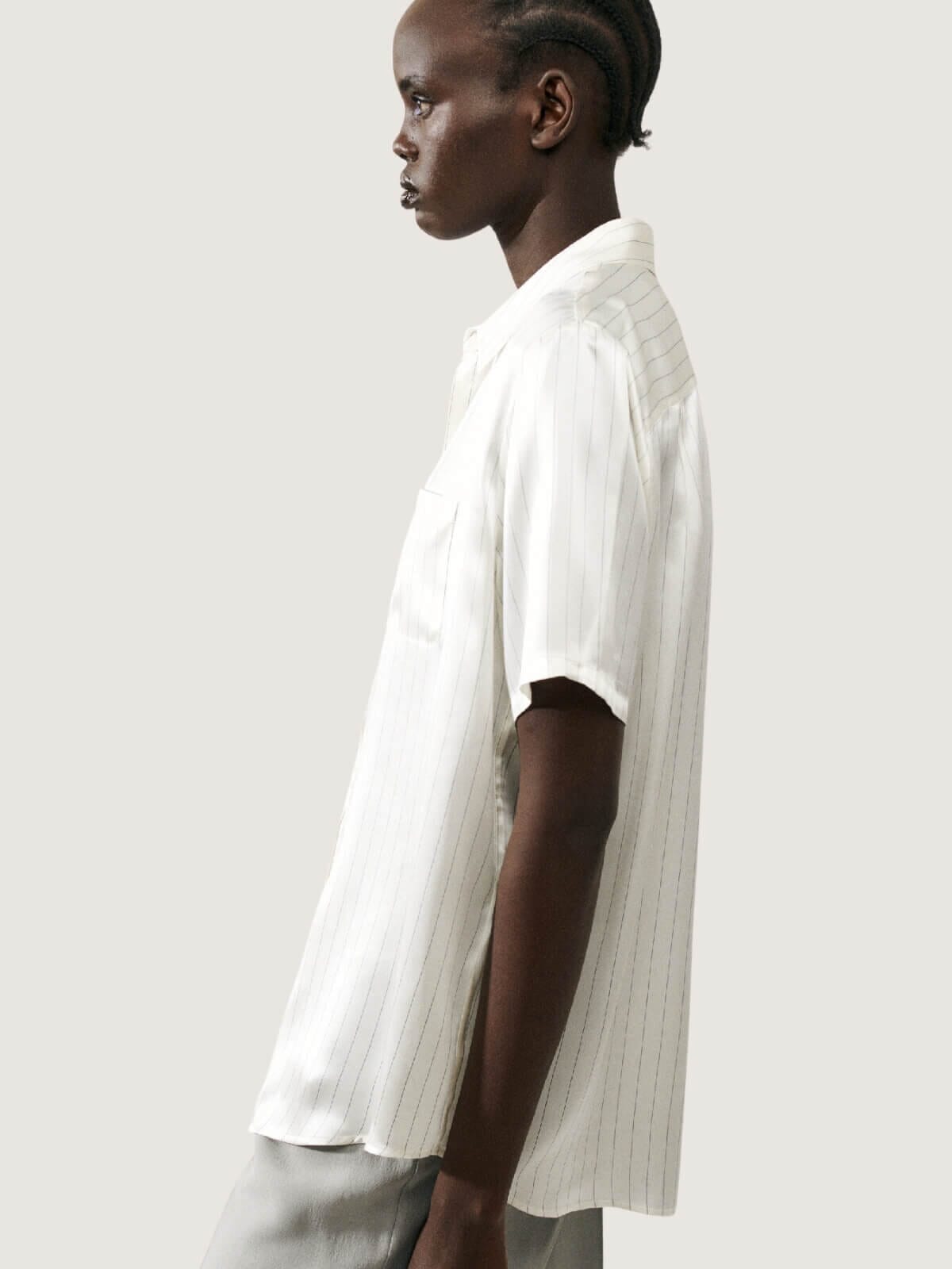 Silk Laundry | Short Sleeve Boyfriend Shirt - White Pinstripe | Perlu