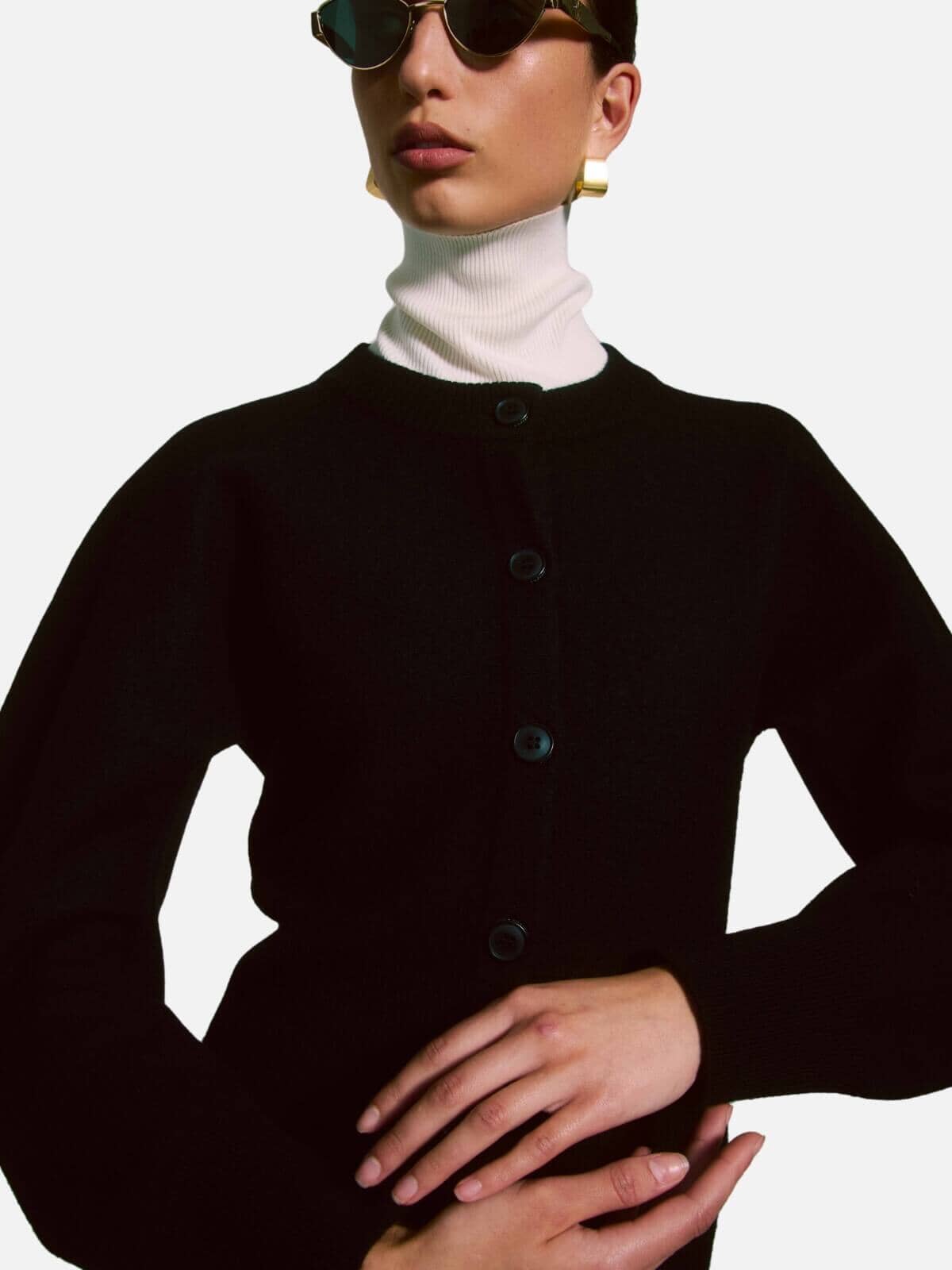 Viktoria & Woods | Gauntlet Cardigan - Black | Perlu