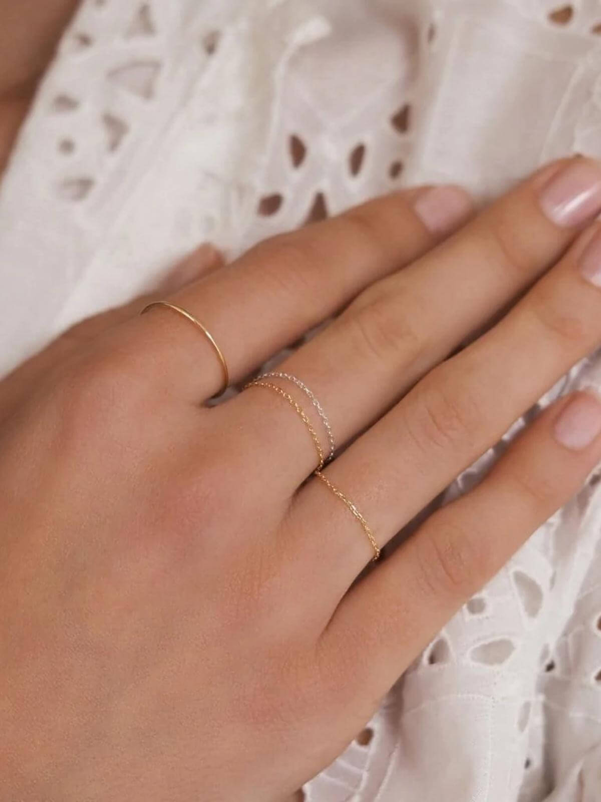 By Charlotte | 14K Gold Purity Chain Ring | Perlu
