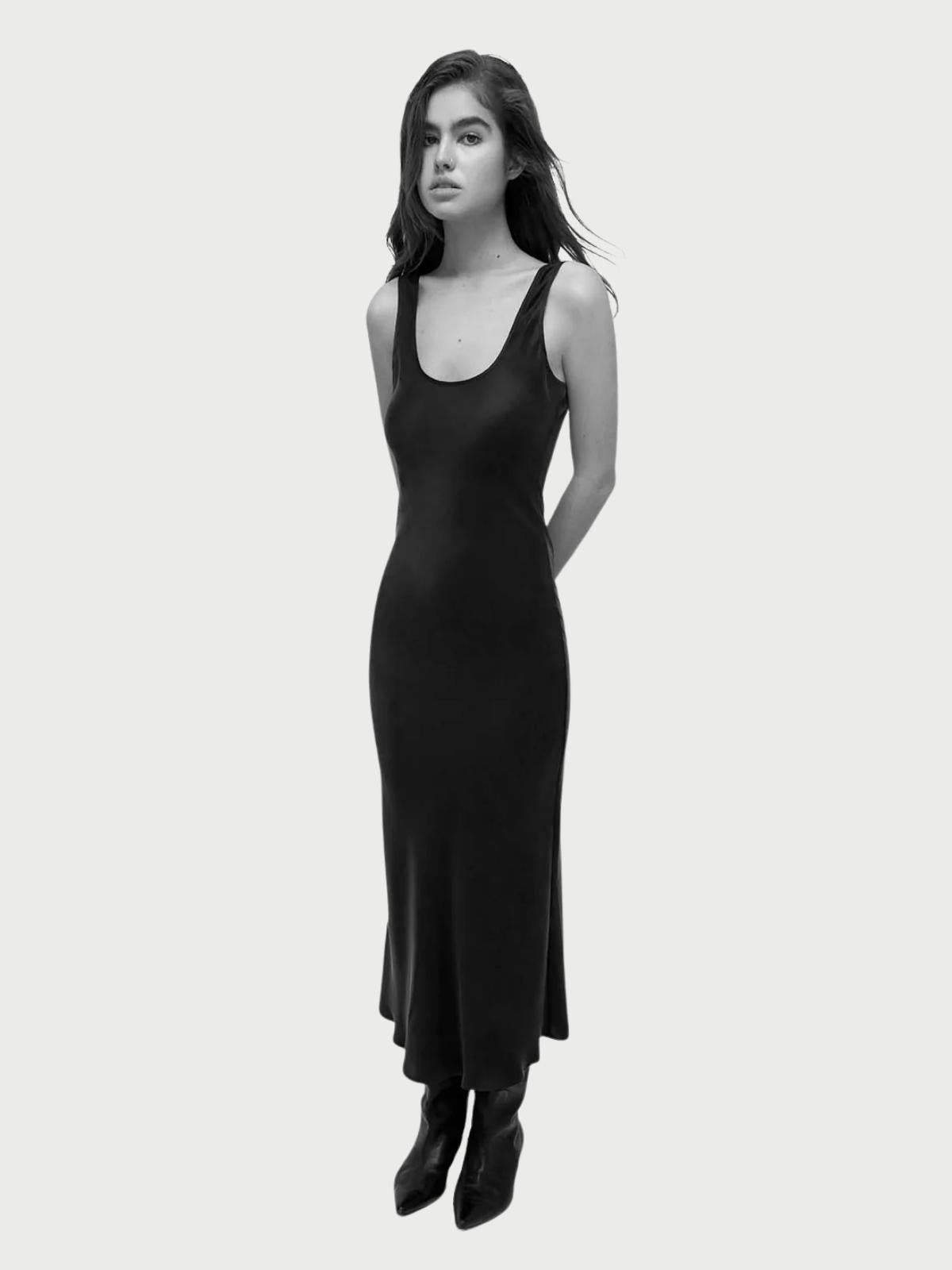 Silk Laundry | Scoop Neck Dress - Black | Perlu